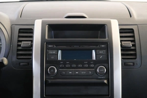 Внедорожник Nissan X-Trail 2013 года, 1399000 рублей, Омск