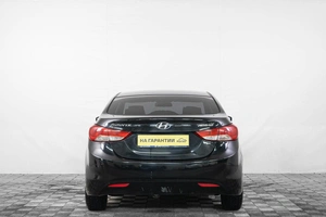 Седан Hyundai Avante 2011 года, 919000 рублей, Кемерово