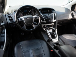Хетчбэк Ford Focus 2013 года, 650000 рублей, Краснодар
