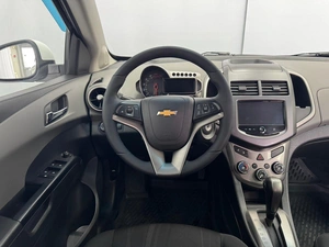 Седан Chevrolet Aveo 2013 года, 665000 рублей, Красноярск