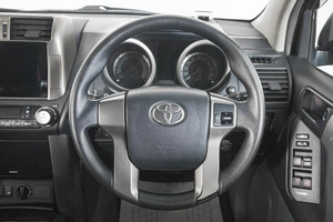 Внедорожник Toyota Land Cruiser Prado 2010 года, 3329000 рублей, Кемерово