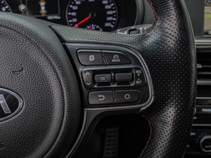 Седан Kia Optima 2016 года, 1780000 рублей, Краснодар