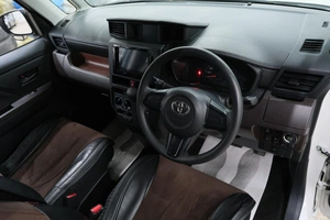 Минивэн Toyota Roomy 2019 года, 969000 рублей, Омск