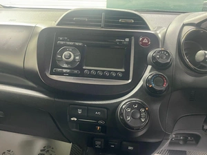 Хетчбэк Honda Fit 2012 года, 999000 рублей, Ачинск