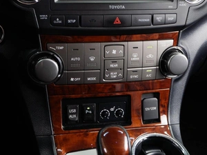 Внедорожник Toyota Highlander 2013 года, 2250000 рублей, Тюмень