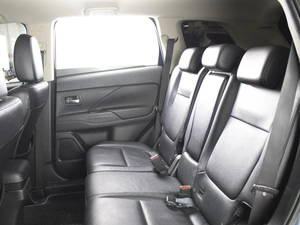 Внедорожник Mitsubishi Outlander 2017 года, 1515000 рублей, Омск