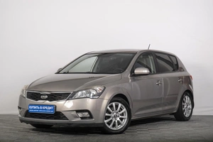 Хетчбэк Kia Ceed 2010 года, 869000 рублей, Томск