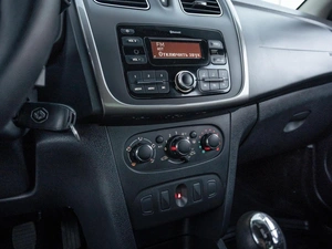 Седан Renault Logan Stepway 2019 года, 999000 рублей, Нижний Новгород