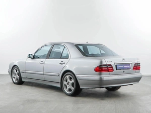 Седан Mercedes-benz E-класс 2000 года, 1693055 рублей, Москва