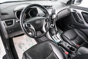 Седан Hyundai Avante 2011 года, 1199000 рублей, Красноярск