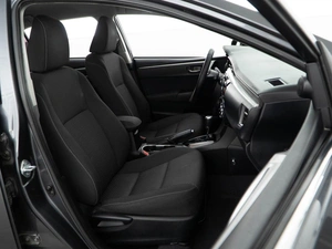 Седан Toyota Corolla 2013 года, 1350050 рублей, Москва