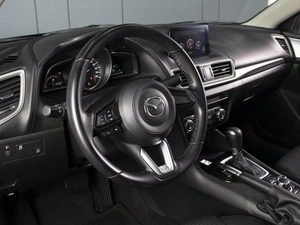 Седан Mazda 3 2018 года, 1495000 рублей, Омск