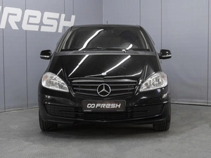 Хетчбэк Mercedes-benz A-класс 2012 года, 920000 рублей, Омск