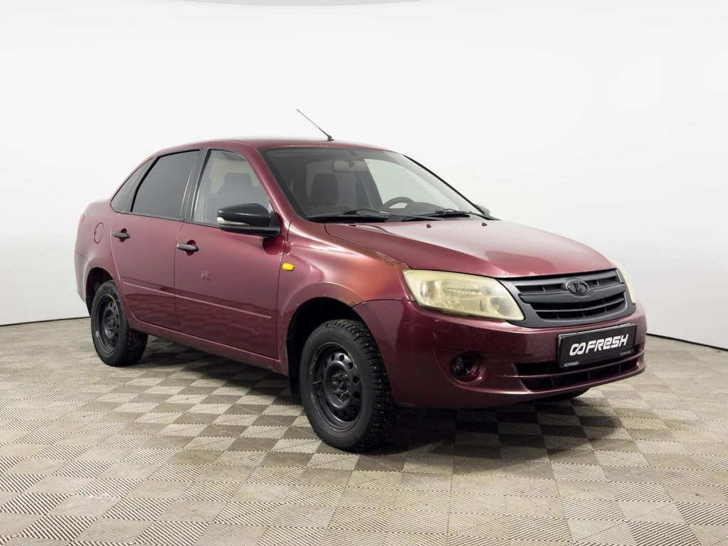 Седан ВАЗ (LADA) Granta 2013 года, 240000 рублей, Казань