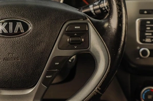 Седан Kia Rio 2015 года, 999000 рублей, Челябинск