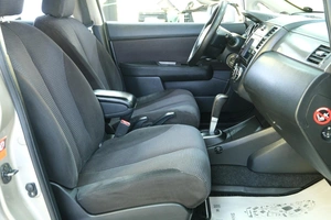 Хетчбэк Nissan Tiida 2012 года, 999000 рублей, Омск