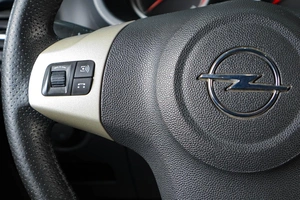 Хетчбэк Opel Corsa 2008 года, 489000 рублей, Тюмень