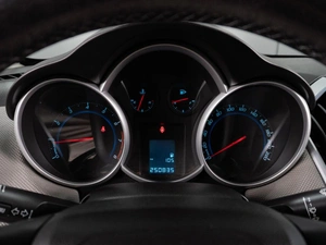 Седан Chevrolet Cruze 2013 года, 680000 рублей, Тюмень