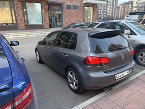Хетчбэк Volkswagen Golf 2012 года, 860000 рублей, Красноярск