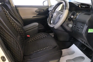 Минивэн Toyota Wish 2009 года, 1379000 рублей, Омск
