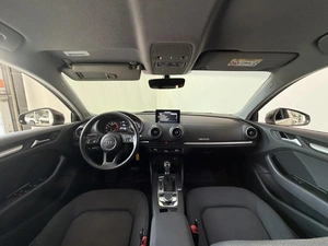 Седан Audi A3 2019 года, 1800000 рублей, Смоленск