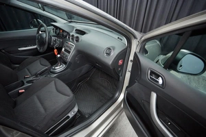 Хетчбэк Peugeot 308 2010 года, 349000 рублей, Красноярск
