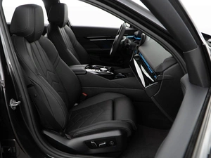 Седан BMW 5 серия 2023 года, 7421046 рублей, Москва