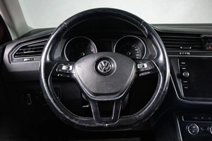 Внедорожник Volkswagen Tiguan 2017 года, 2399000 рублей, Сургут