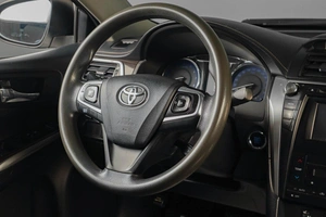 Седан Toyota Camry 2015 года, 1769000 рублей, Тюмень