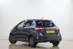 Хетчбэк Toyota Vitz 2019 года, 1029000 рублей, Новокузнецк