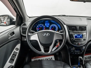 Седан Hyundai Solaris 2016 года, 1200000 рублей, Красноярск