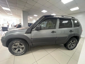 Внедорожник Chevrolet Niva 2019 года, 850000 рублей, Ачинск