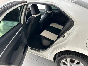 Седан Toyota Corolla 2018 года, 1885000 рублей, Смоленск