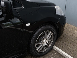 Хетчбэк Nissan Tiida 2011 года, 830000 рублей, Краснодар