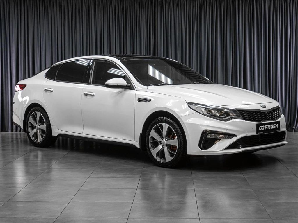 Седан Kia Optima 2018 года, 1999000 рублей, Тюмень