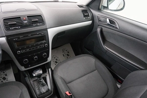 Внедорожник Skoda Yeti 2012 года, 769000 рублей, Красноярск