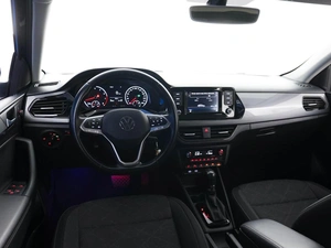 Лифтбек Volkswagen Polo 2020 года, 1833032 рублей, Москва