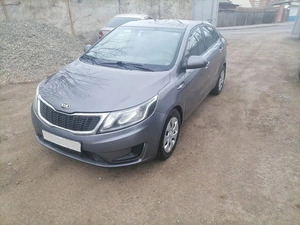 Седан Kia Rio 2013 года, 740000 рублей, Красноярск