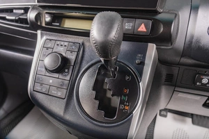 Минивэн Toyota Wish 2010 года, 1259000 рублей, Томск