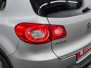 Внедорожник Volkswagen Tiguan 2010 года, 1210000 рублей, Красноярск