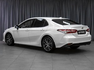 Седан Toyota Camry 2022 года, 3710000 рублей, Тюмень