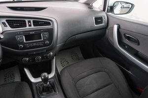 Хетчбэк Kia Ceed 2014 года, 929000 рублей, Красноярск