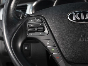 Хетчбэк Kia Ceed 2013 года, 1110000 рублей, Омск