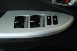 Седан Toyota Corolla 2011 года, 1039000 рублей, Омск