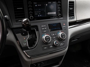 Минивэн Toyota Sienna 2017 года, 3170000 рублей, Краснодар