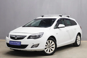 Универсал Opel Astra 2011 года, 599000 рублей, Новосибирск