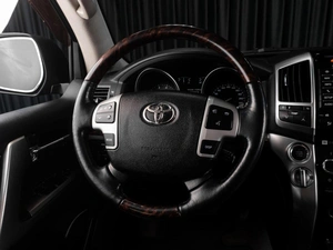 Внедорожник Toyota Land Cruiser 2013 года, 4769000 рублей, Тюмень