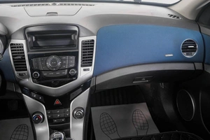 Седан Chevrolet Cruze 2012 года, 729000 рублей, Кемерово