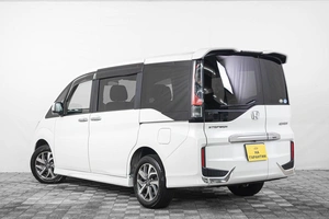Минивэн Honda Stepwgn Spada 2016 года, 1849000 рублей, Кемерово