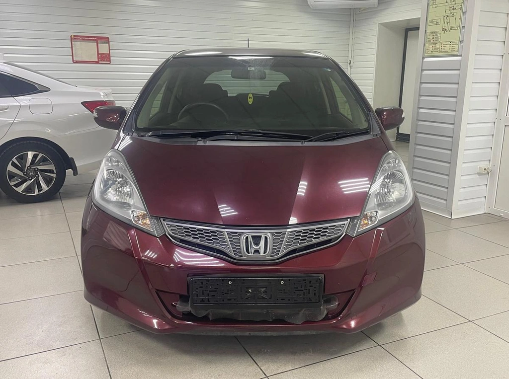 Хетчбэк Honda Fit 2012 года, 999000 рублей, Ачинск